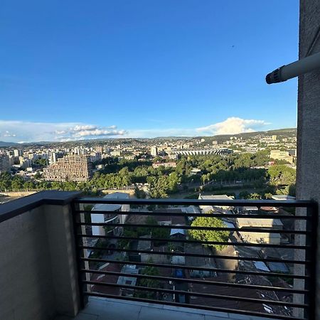Apartment In The Center Тбилиси Екстериор снимка